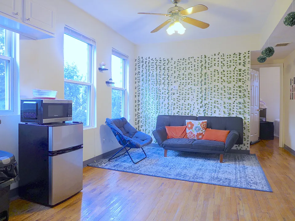 834 Huntington Ave