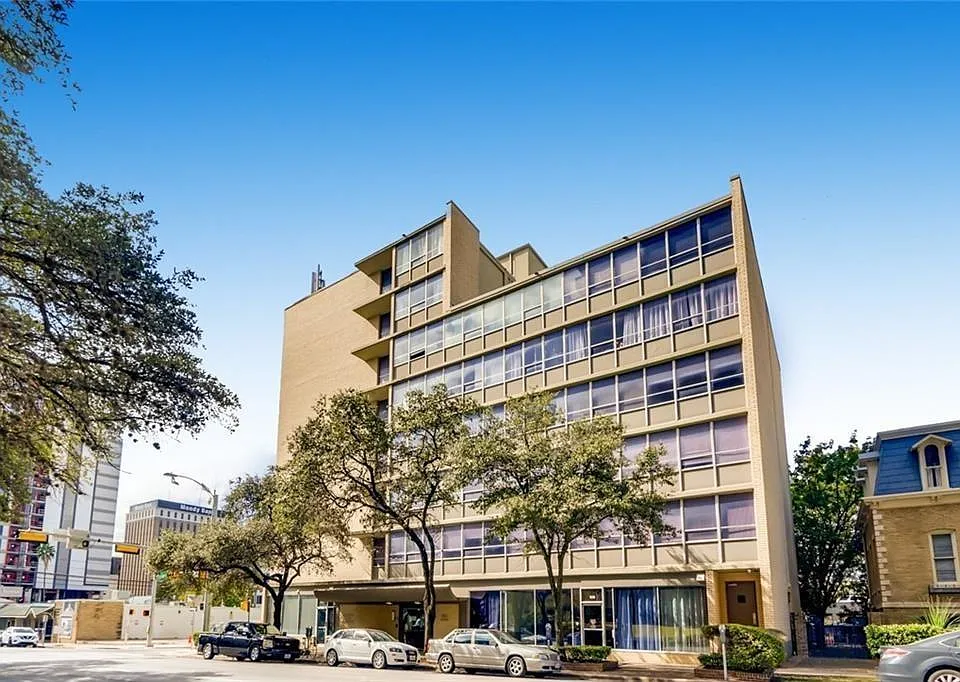 1800 Lavaca St #607