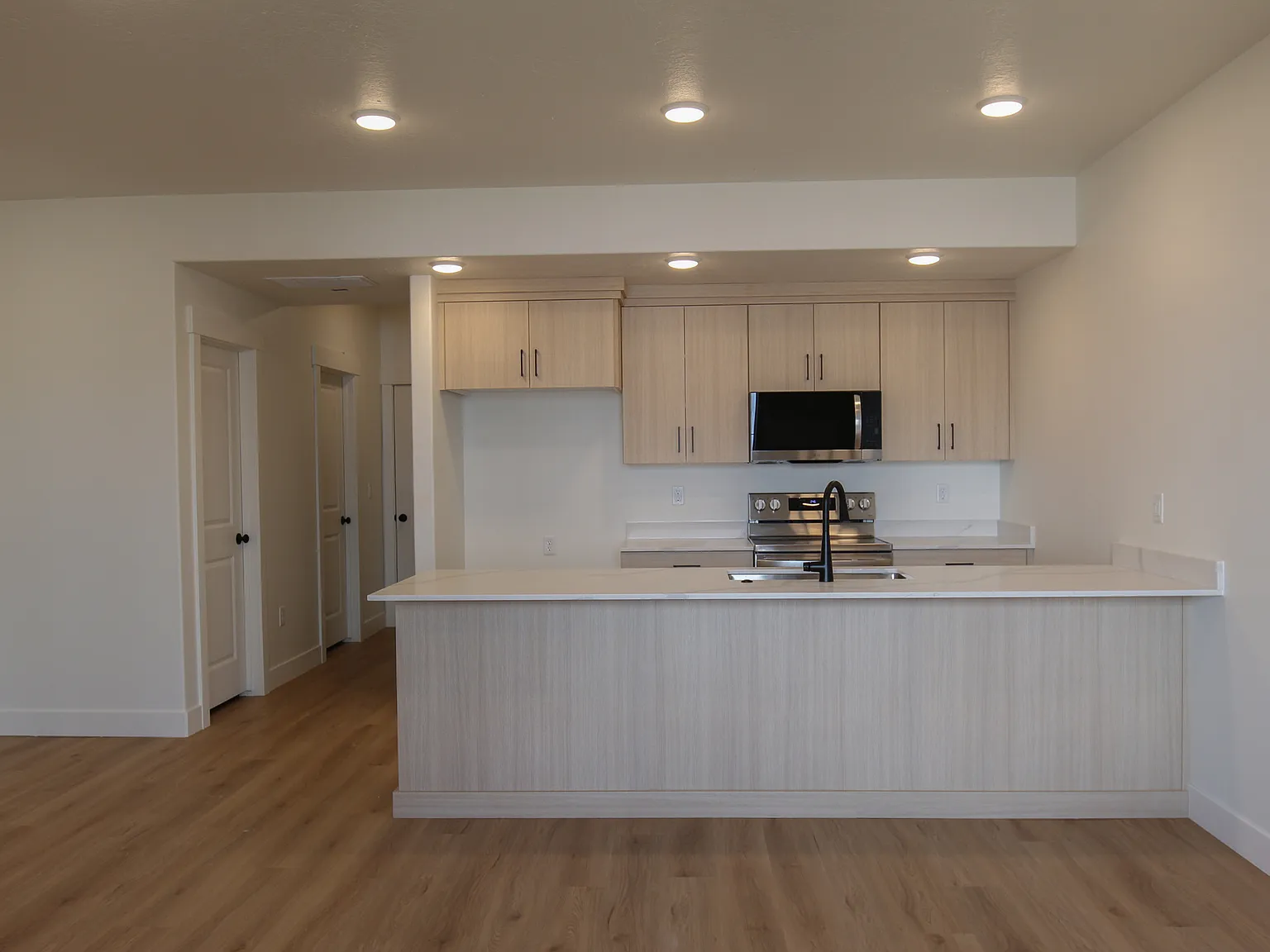 271 West 690 North - 1 — Photo 2