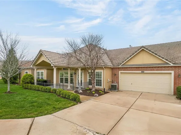 5409 W 145th St, Leawood, KS 66224