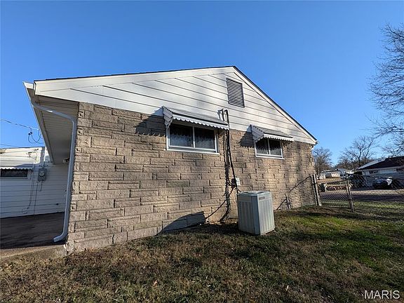 4th image of 7801 Ellington Dr