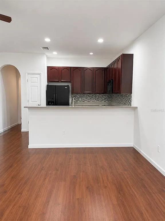 3 bed, 2.5 bath, 1227 sqft, $2,600 — Photo 4