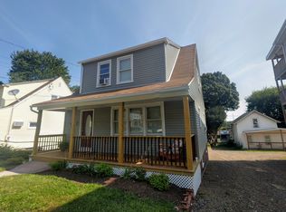 1677 State St, Hamden, CT 06517