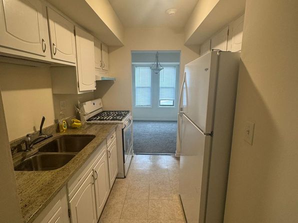 2216 Country Club Dr APT 11