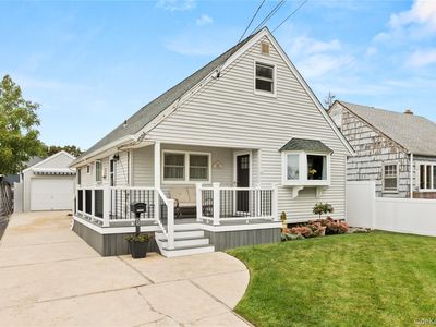 25 Stewart Street, Copiague, NY, 11726