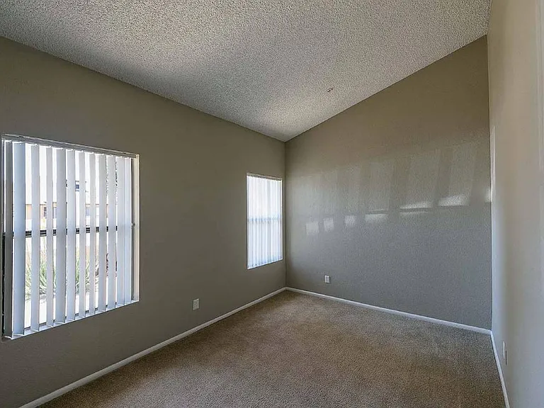 The Flats at Peoria — Photo 17
