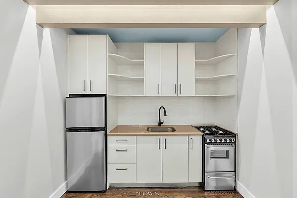 Rented by Town Residential | media 21