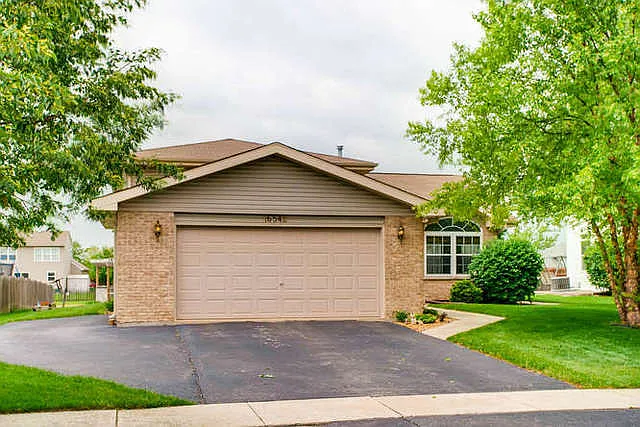 16542 W Delaware Dr photo 1