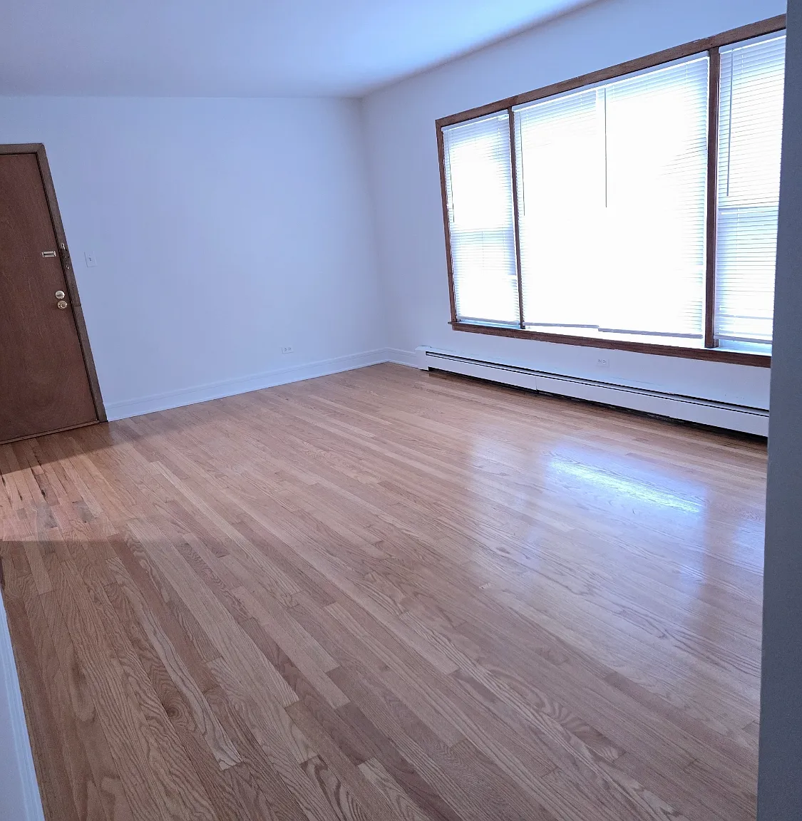 2 bed, 800 sqft, $1,800 — Photo 2