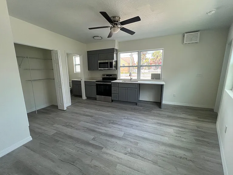 219 S Grandview Ave — Photo 46