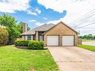 5913 Shady Springs Trl, Fort Worth, TX 76179