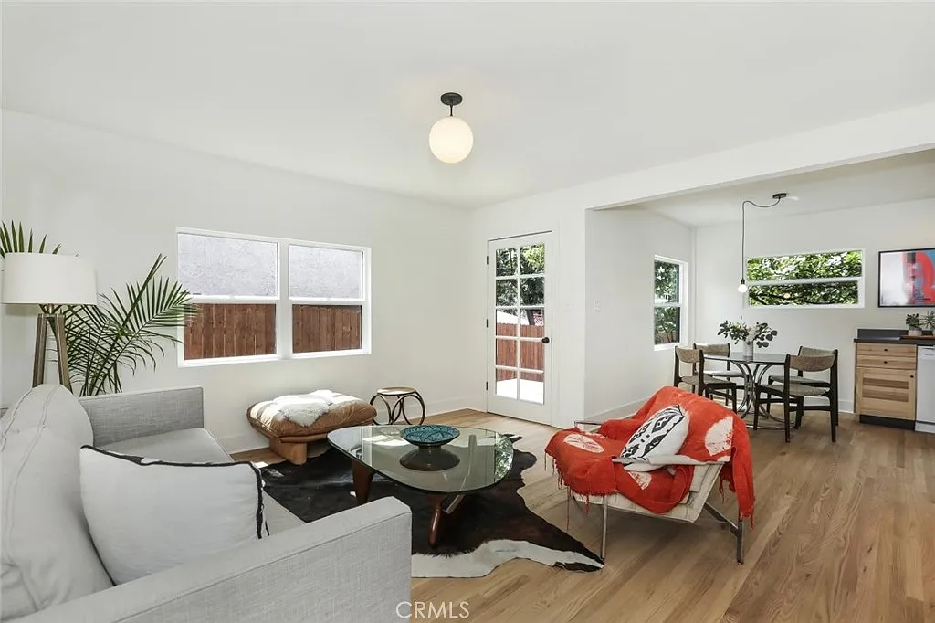 3 bed, 1330 sqft, $5,500 — Photo 4