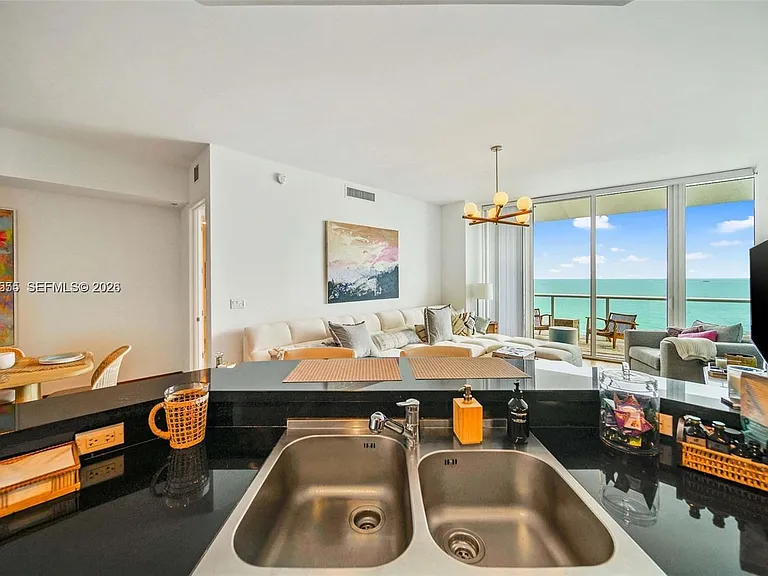 100 S Pointe Dr #1608 — Photo 14