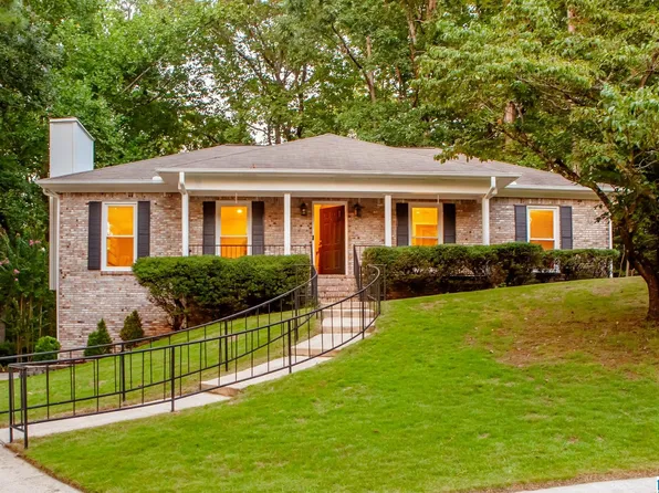 3216 Cahaba Brook Cir, Birmingham, AL 35243