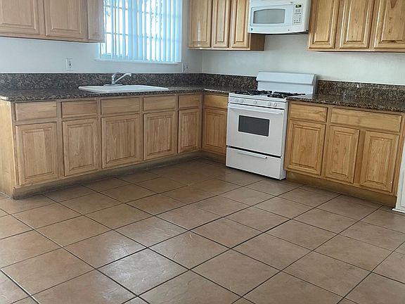 2nd image of 8938 Columbus Ave #4