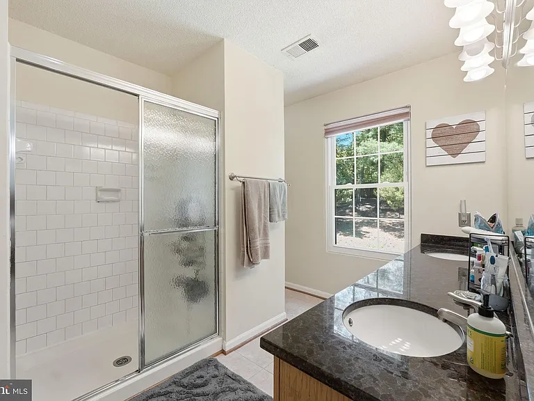 4020 Blue Slate Dr — Photo 23