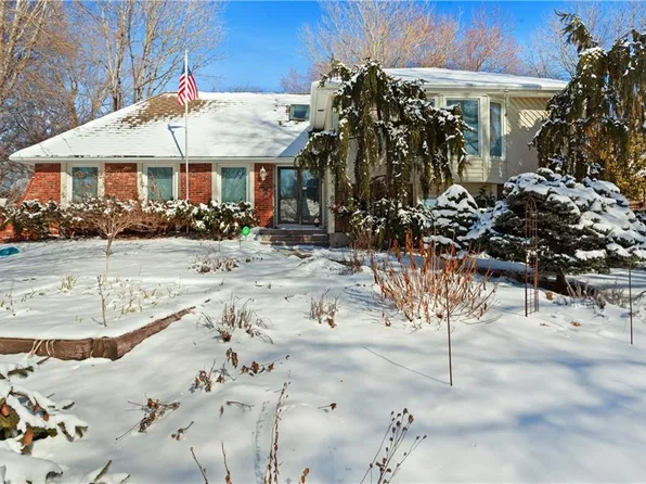 820 NW 17th St, Blue Springs, MO 64015