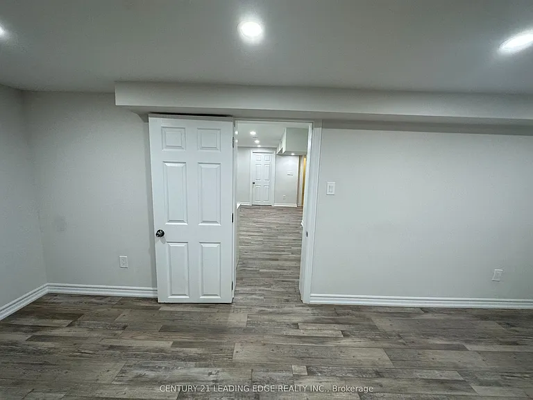 11 White Abbey Park #BASEMENT — Photo 8
