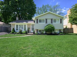 35 Maxwell Cres, London, ON N5X1Y9