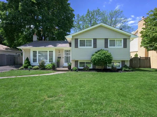 35 Maxwell Cres, London, ON N5X 1Y9