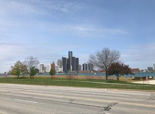 849 Riverside Dr E, Windsor, ON N9A 2T4