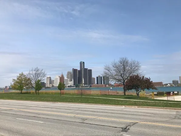 849 Riverside Dr E, Windsor, ON N9A 2T4