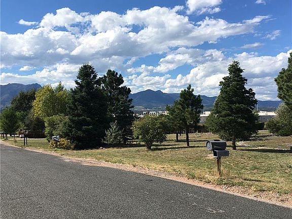 1.3 ACRES ON A QUIET CUL-DE-SAC