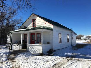 220 Oak St, Fairburn, SD 57738