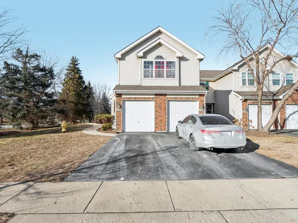 7130 Westwood Dr, Carpentersville, IL 60110