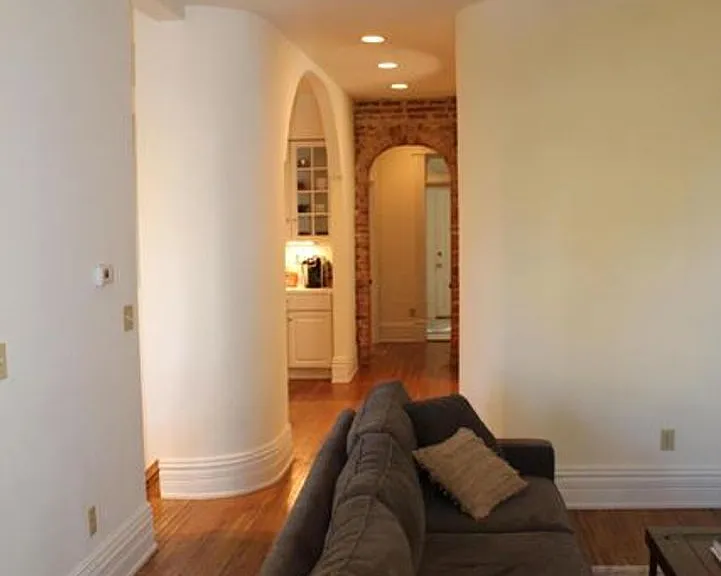 147-149 W Hubbard Ave — Photo 9