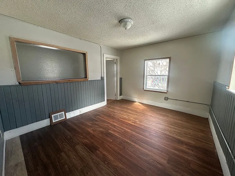 727 Washington St — Photo 26
