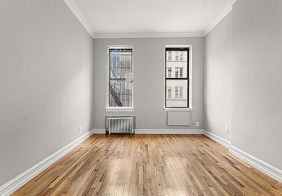 2nd image of 452 E 78th St APT 1B