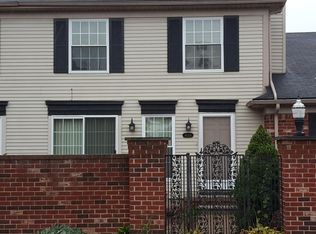 41124 Northwind Dr, Canton, MI 48188