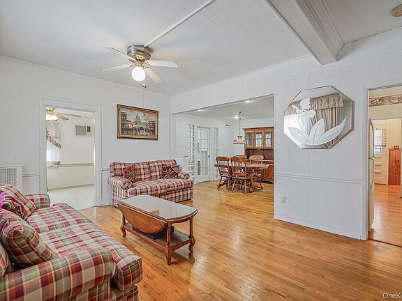 5th image of 367 Vincent Avenue