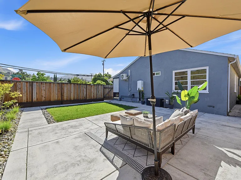 641 Toyon Ave — Photo 14