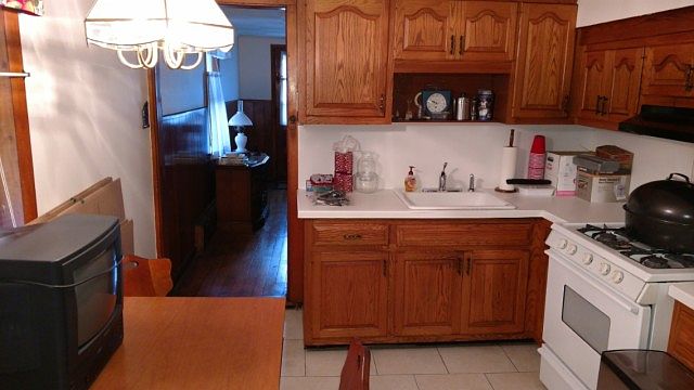 2nd image of 479 Westview Pl