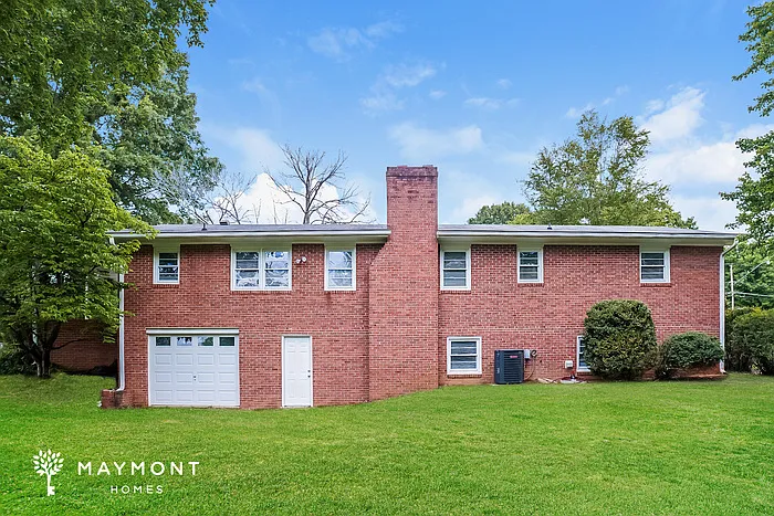 3930 Leinbach Dr — Photo 12