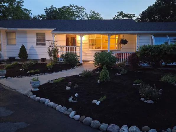 10 Leroy Ave, Lansing, NY 14882