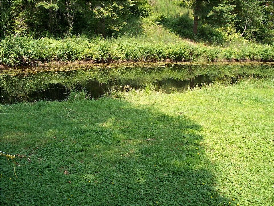 2nd image of 180 E Trails End Pl