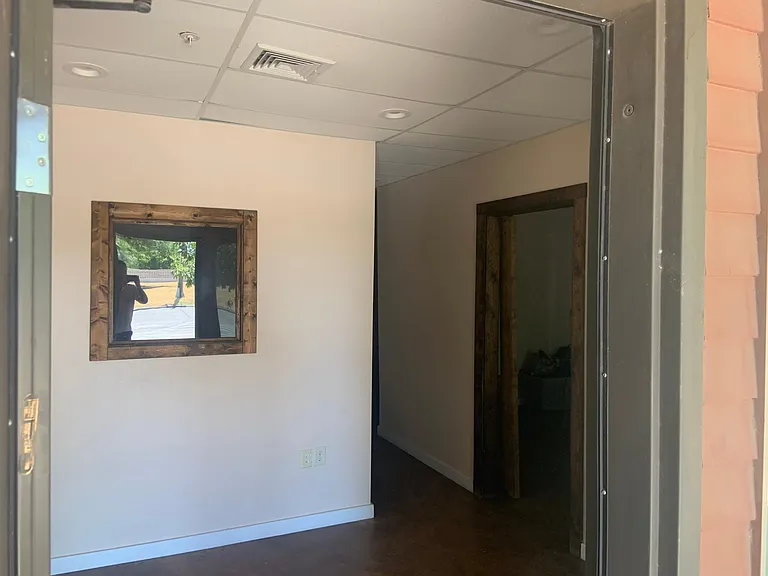 305 W Willis St #103 — Photo 8