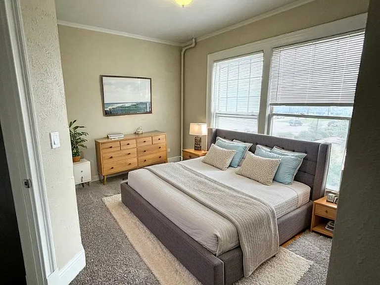 506 N Cascade Avenue — Photo 34