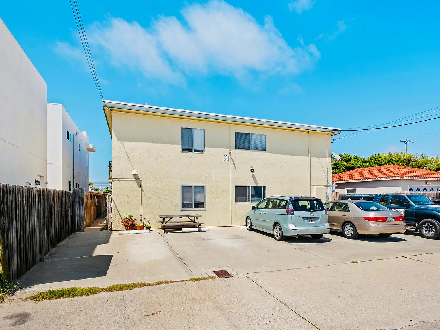 Evergreen Ave Apartments — Photo 2