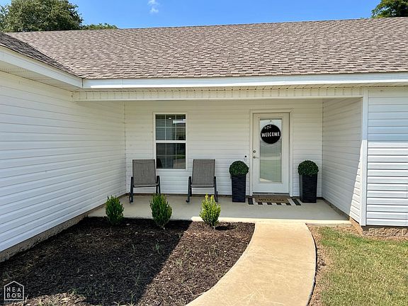 2nd image of 74 Skylark Ln