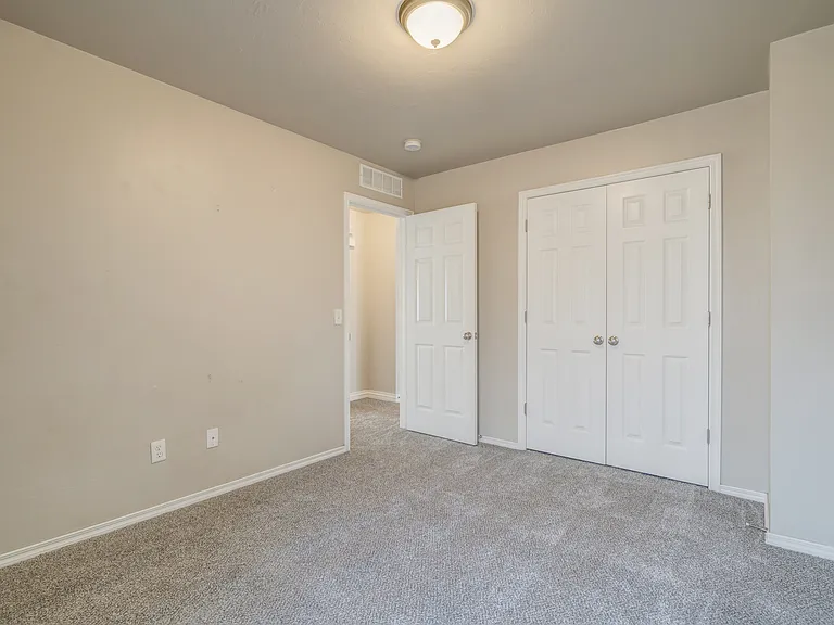 16024 Okalee Ln — Photo 30