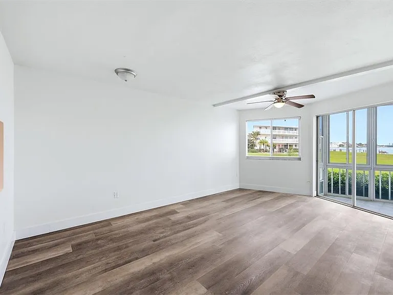 769 John Ringling Blvd #4 — Photo 5