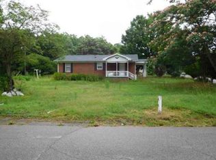 703 John St, Henderson, NC 27536