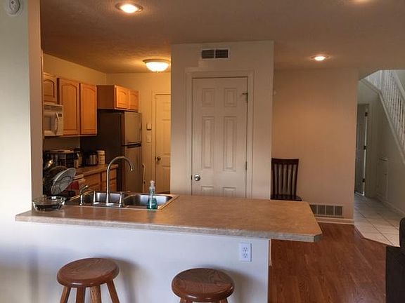2nd image of 3482 S Oaklawn Cir