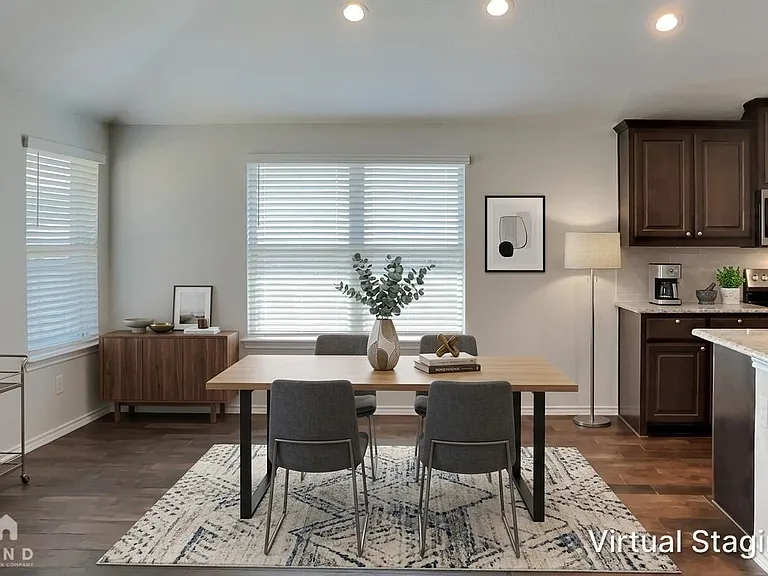 529 Paloma St — Photo 4