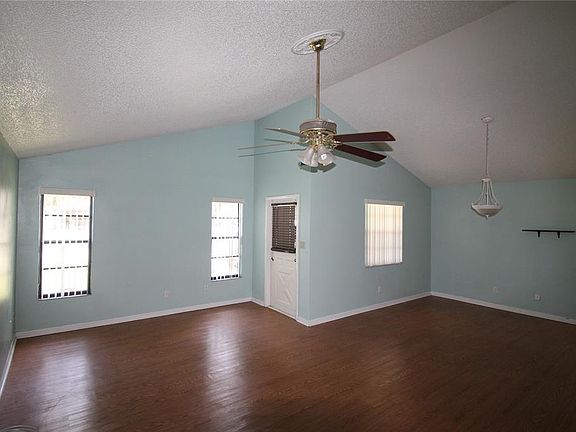 4th image of 727 Virginia Ave #727