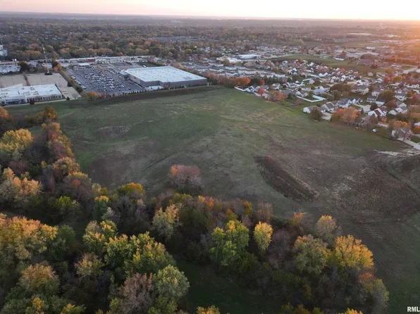 0 E 59th St, Davenport, IA 52807